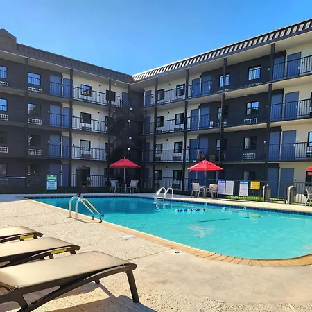 Days Inn By Wyndham Kenner/New Orleans Airport South-2
